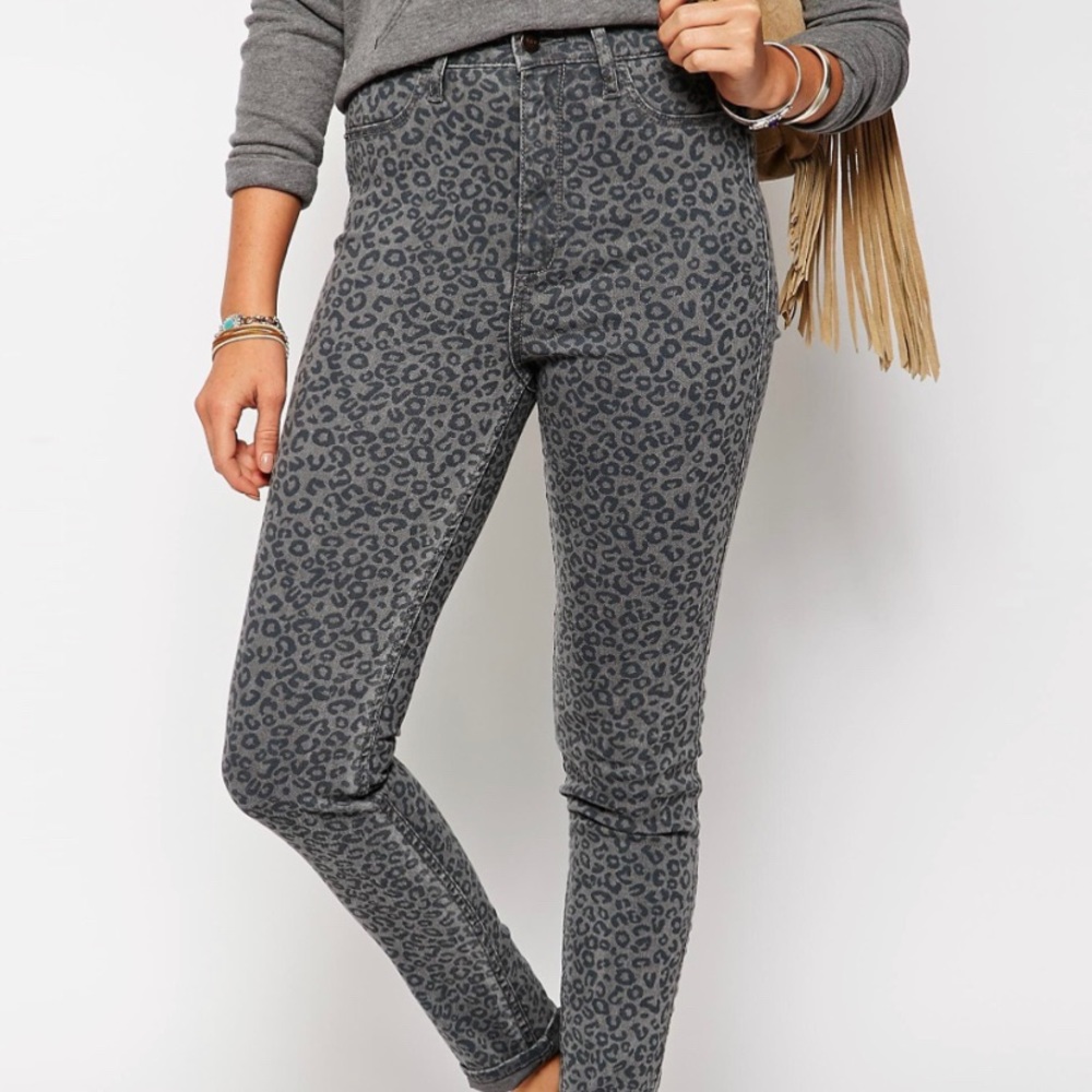 NWT ABERCROMBIE & FITCH LEOPARD PRINT JEGGINGS